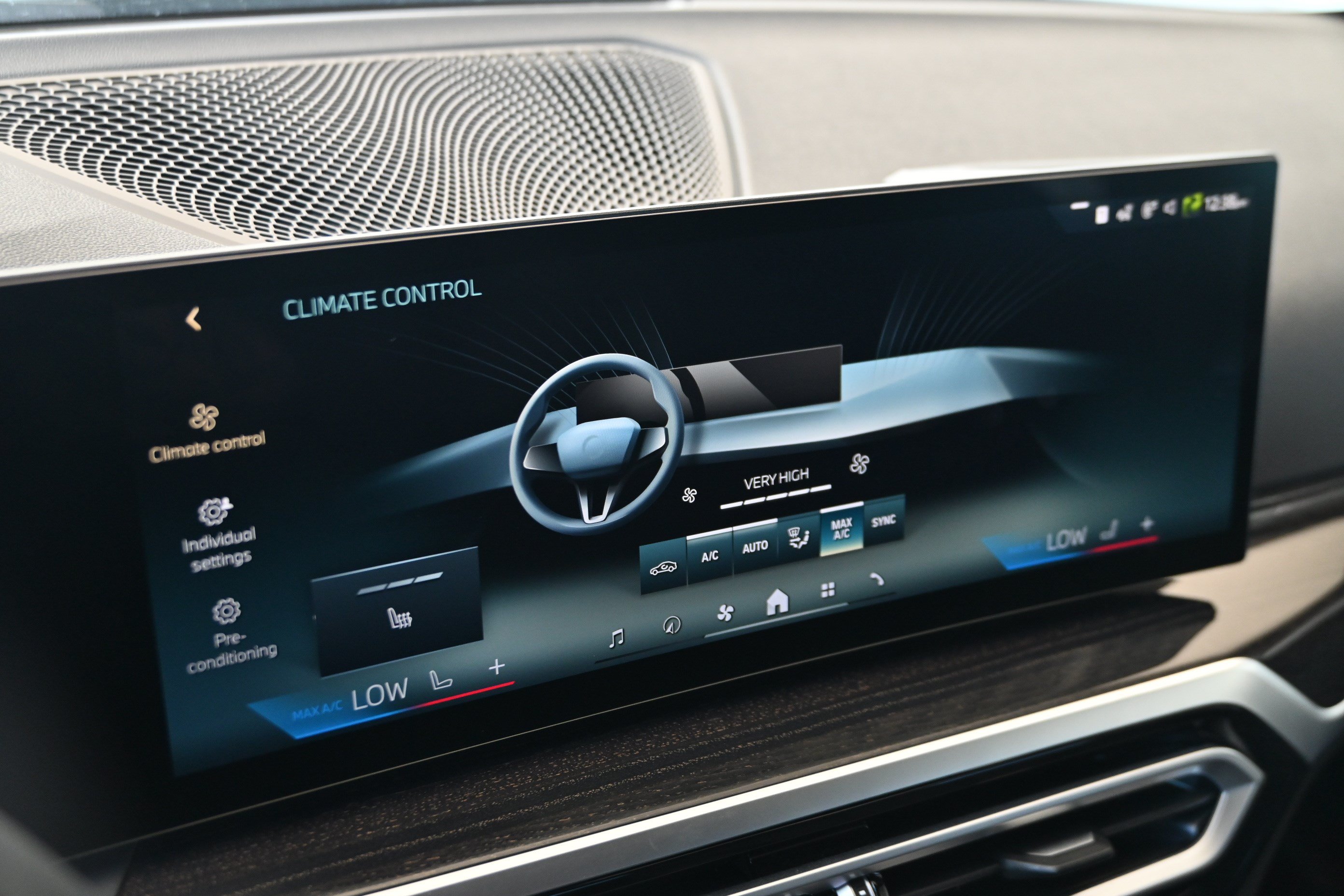 Certified 2024 BMW i4 eDrive40 w/ M Sport Package RWD image 21