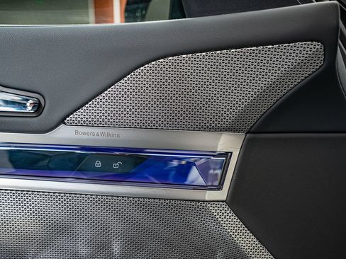 Used 2024 BMW i7 eDrive50 RWD image 18