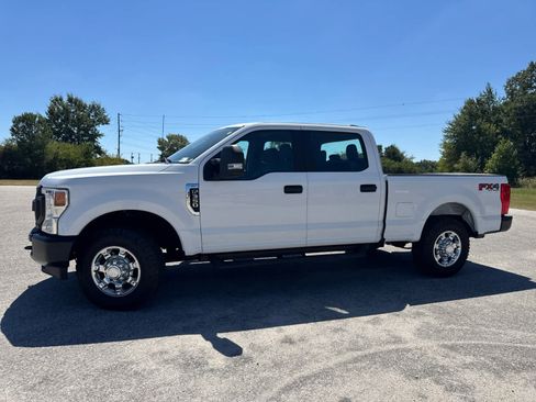 Used 2022 Ford F350 XL w/ Power Equipment Group image 3