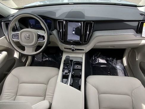 Certified 2025 Volvo XC60 T8 Plus w/ Protection Package Premier AWD/4WD image 16