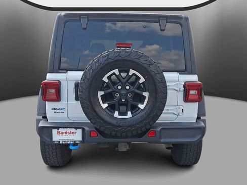 Used 2024 Jeep Wrangler Unlimited Rubicon 4xe AWD/4WD image 5