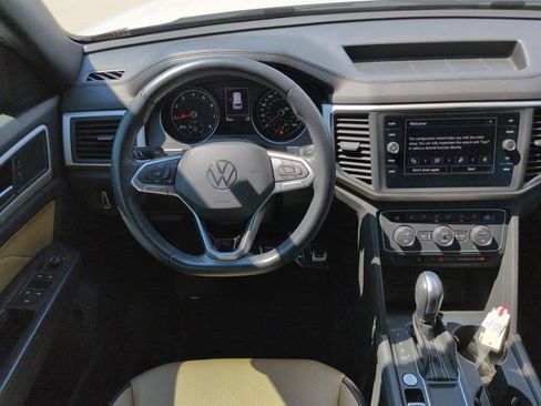 Used 2021 Volkswagen Atlas Cross Sport SE w/ V6 Towing Package FWD image 18