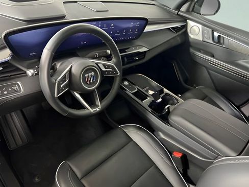 Used 2025 Buick Enclave Avenir AWD/4WD image 34