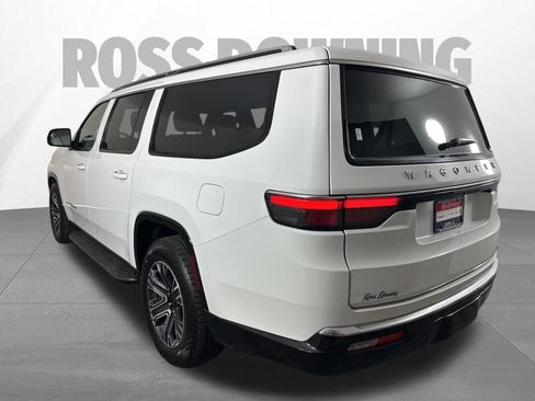 Used 2024 Jeep Wagoneer L Series II RWD image 6
