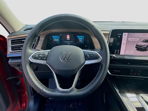 Certified 2024 Volkswagen Atlas SE FWD image 10