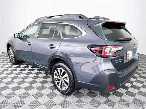 Certified 2025 Subaru Outback Premium AWD/4WD image 7