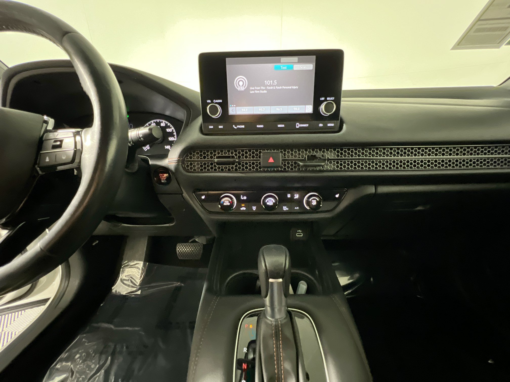 Used 2024 Honda HR-V Sport image 25