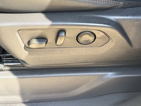Used 2025 GMC Sierra 1500 AT4 AWD/4WD image 17