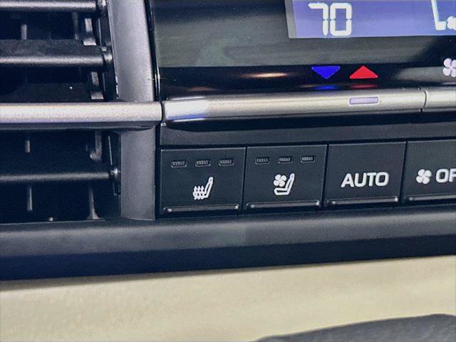 Certified 2026 Toyota Sienna Platinum AWD/4WD image 16