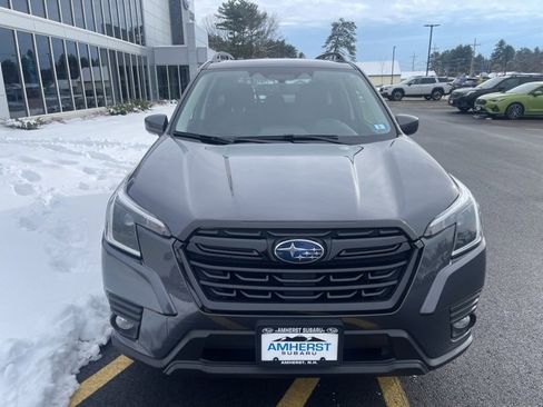 Used 2023 Subaru Forester Premium image 2