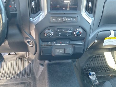 Used 2025 Chevrolet Silverado 1500 W/T w/ Trailering Package AWD/4WD image 14