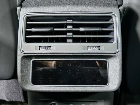 New 2026 Audi Q8 Premium Plus image 24