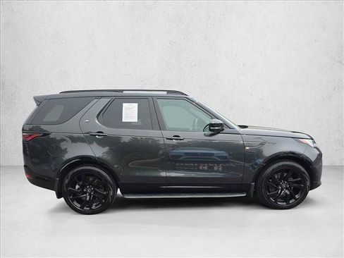 Used 2025 Land Rover Discovery Dynamic SE AWD/4WD image 4