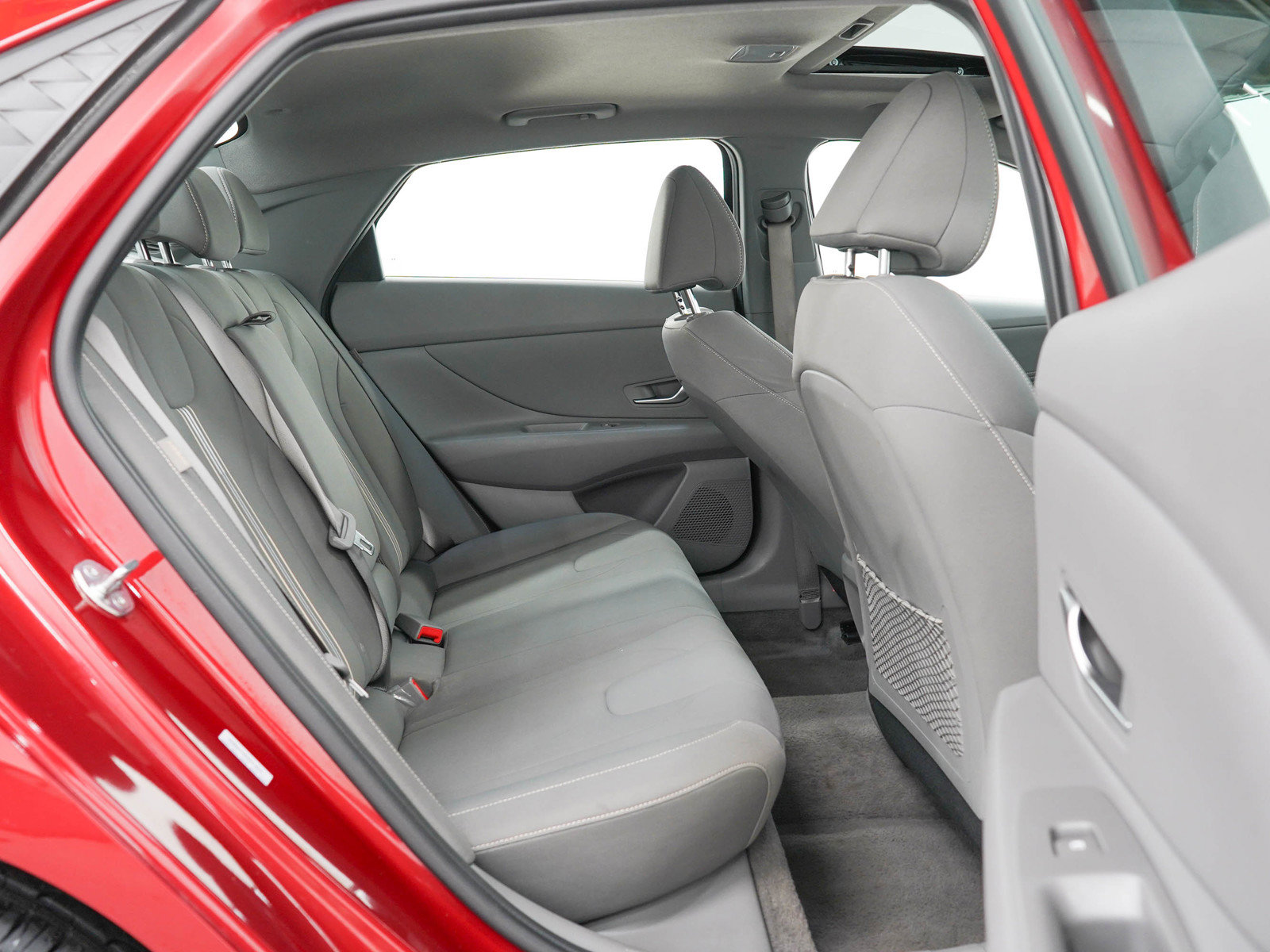 Used 2025 Hyundai Elantra SEL FWD image 12