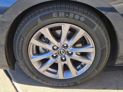 Used 2021 MAZDA MAZDA3 s image 8