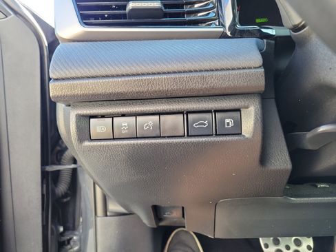 Used 2025 Toyota Camry SE FWD image 21