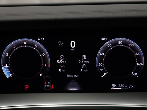 New 2026 Volkswagen Tiguan SE image 7