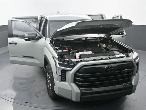 Used 2025 Toyota Tundra SR5 w/ SR5 Convenience Package RWD image 34