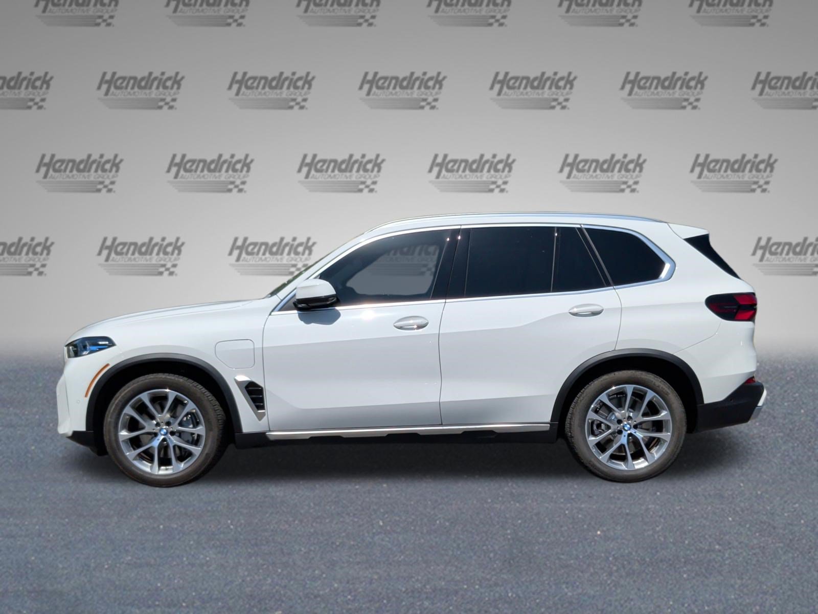 Certified 2026 BMW X5 xDrive50e w/ Parking Assistance Package AWD/4WD image 10
