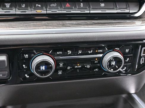 Used 2025 Chevrolet Silverado 3500 LTZ w/ LTZ Plus Package image 24