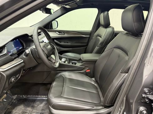 New 2026 Jeep Grand Cherokee Limited image 15