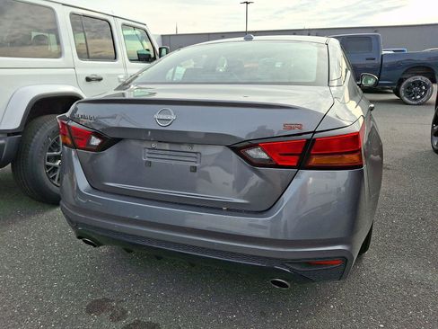 Used 2024 Nissan Altima 2.5 SR image 9