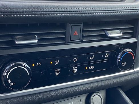 Certified 2023 Nissan Rogue S image 24