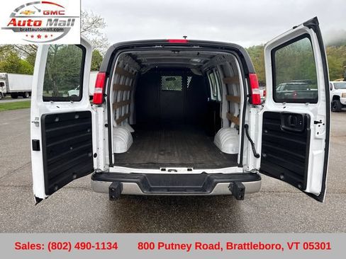 Used 2024 GMC Savana 2500 w/ Driver Convenience Package RWD image 24