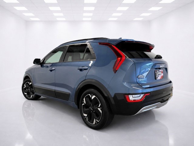 Used 2024 Kia Niro Wave w/ Wave Preserve Package FWD image 4