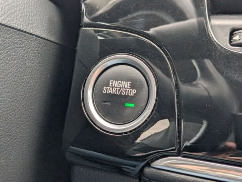 Used 2019 Buick Encore Sport Touring AWD/4WD image 23