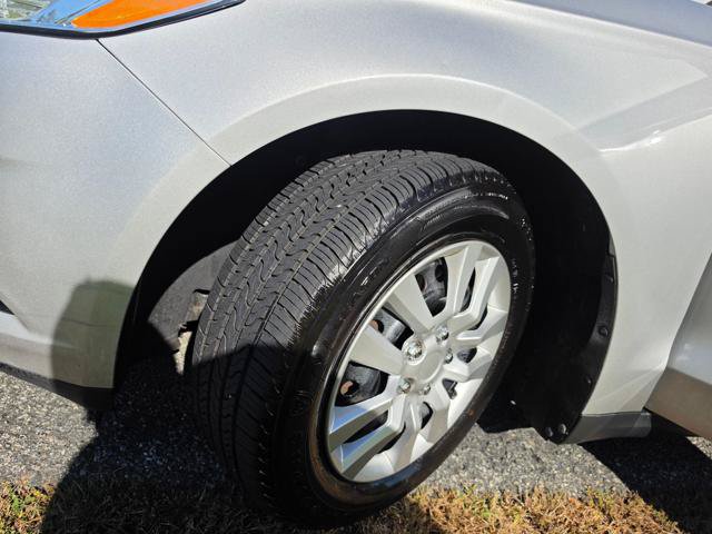 Used 2014 Ford Fusion S FWD image 7