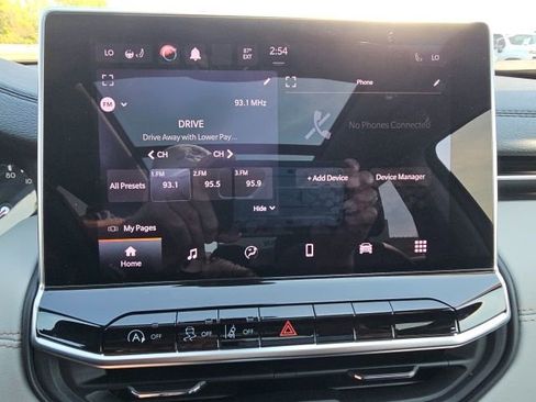 Used 2022 Jeep Compass Limited w/ Sun and Sound Group image 44