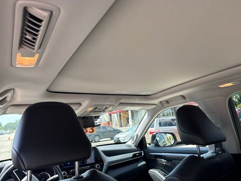 Used 2022 Toyota Highlander Platinum AWD/4WD image 28