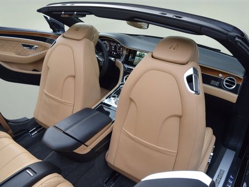 Used 2020 Bentley Continental GT AWD/4WD image 25
