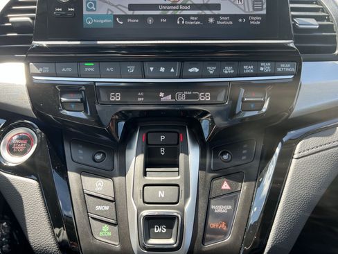 Used 2025 Honda Odyssey Touring image 21