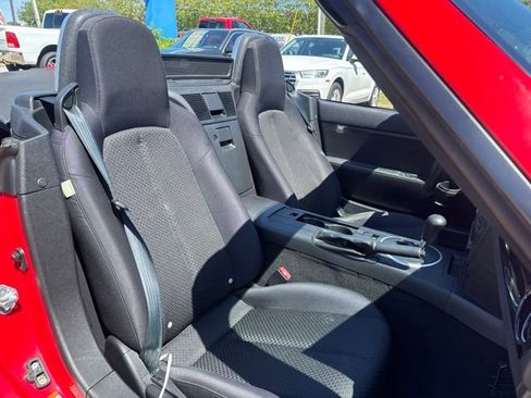 Used 2007 MAZDA MX-5 Miata Sport w/ Appearance Pkg RWD image 12