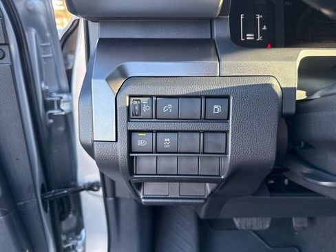 Used 2025 Toyota 4Runner SR5 image 26