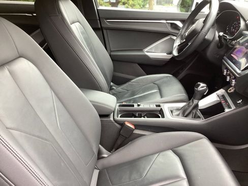 Used 2020 Audi Q3 2.0T Premium w/ Convenience Package image 4