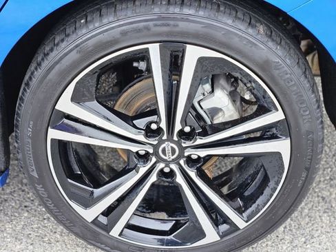 Certified 2022 Nissan Sentra SR w/ Electronics Package image 10