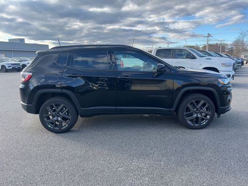 New 2026 Jeep Compass Limited image 8