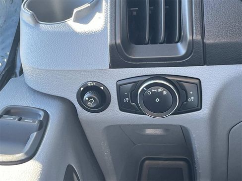 Used 2019 Ford Transit 150 XLT image 29
