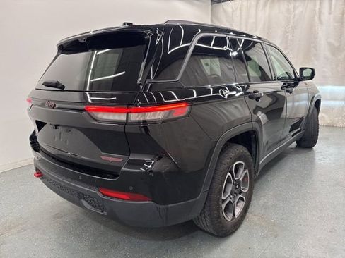 Used 2022 Jeep Grand Cherokee Trailhawk w/ ADV Protech Group II AWD/4WD image 8