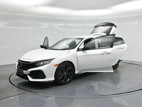 Used 2018 Honda Civic Sport image 23