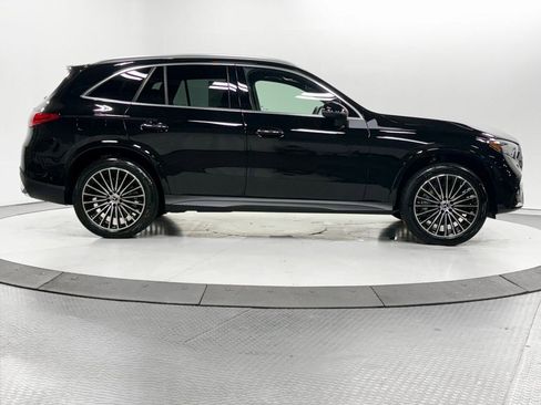 Used 2025 Mercedes-Benz GLC 350e GLC 350e w/ AMG Line image 38