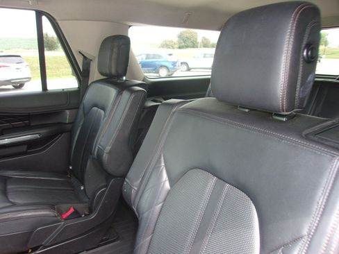 Used 2018 Ford Expedition Max Platinum AWD/4WD image 19