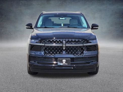New 2026 Lincoln Navigator Reserve w/ Jet Appearance Package image 2