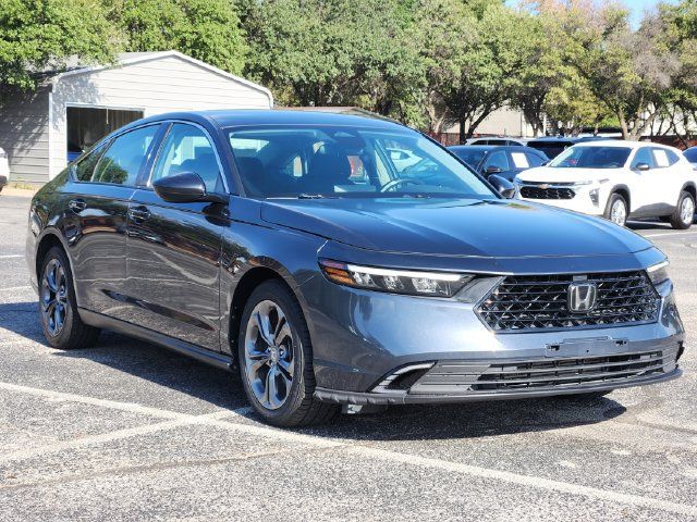 Used 2023 Honda Accord EX image 2