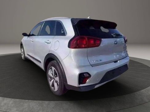 Used 2020 Kia Niro LX image 5