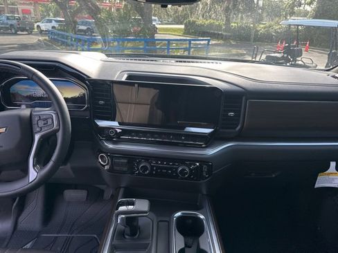 New 2025 Chevrolet Silverado 1500 High Country image 3