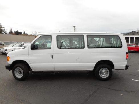 Used 2006 Ford E-350 and Econoline 350 XL image 6